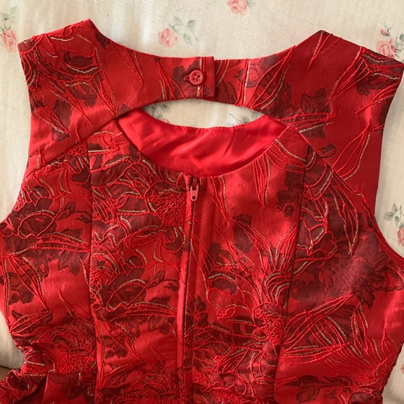 The Children’s Place red formal dress - Picture 2 of 3